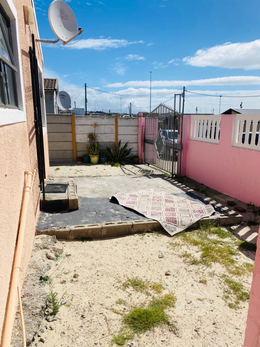 2 Bedroom Property for Sale in Harare Western Cape